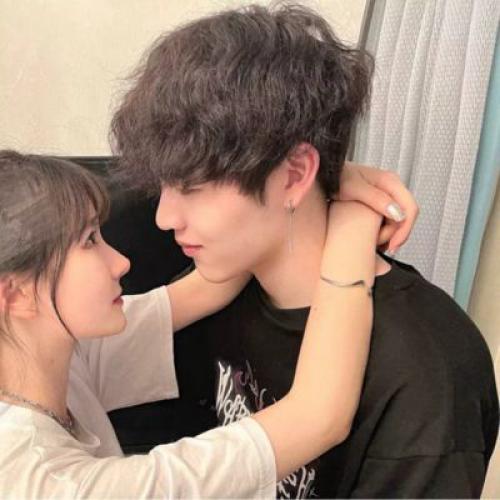 最新双人情侣头像真人，甜蜜爱情的完美诠释！