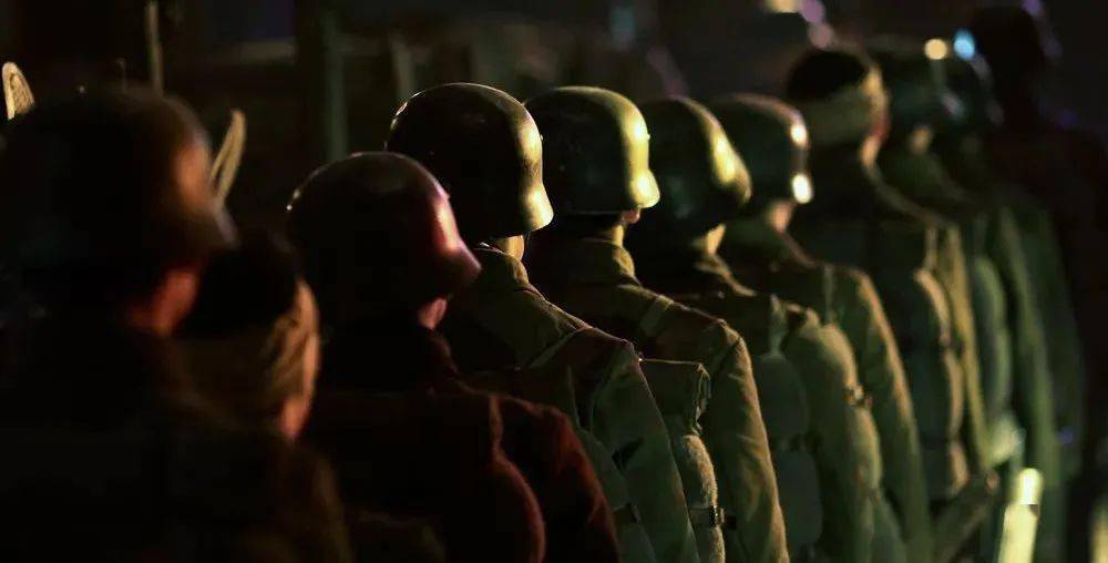 八佰，友情与陪伴的温馨故事最新上映