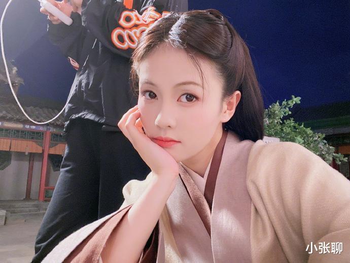 白鹿的荧屏之旅，温馨时光下的电视剧陪伴