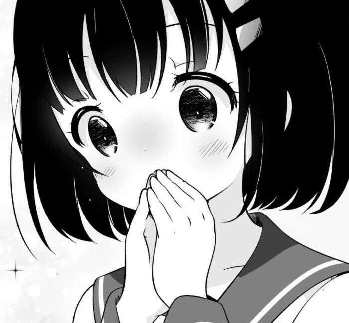 动漫女黑白头像，自然美景中的心灵探索