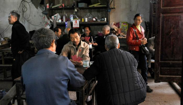 周末龙门阵新一期，友情的温暖与家的欢乐之夜