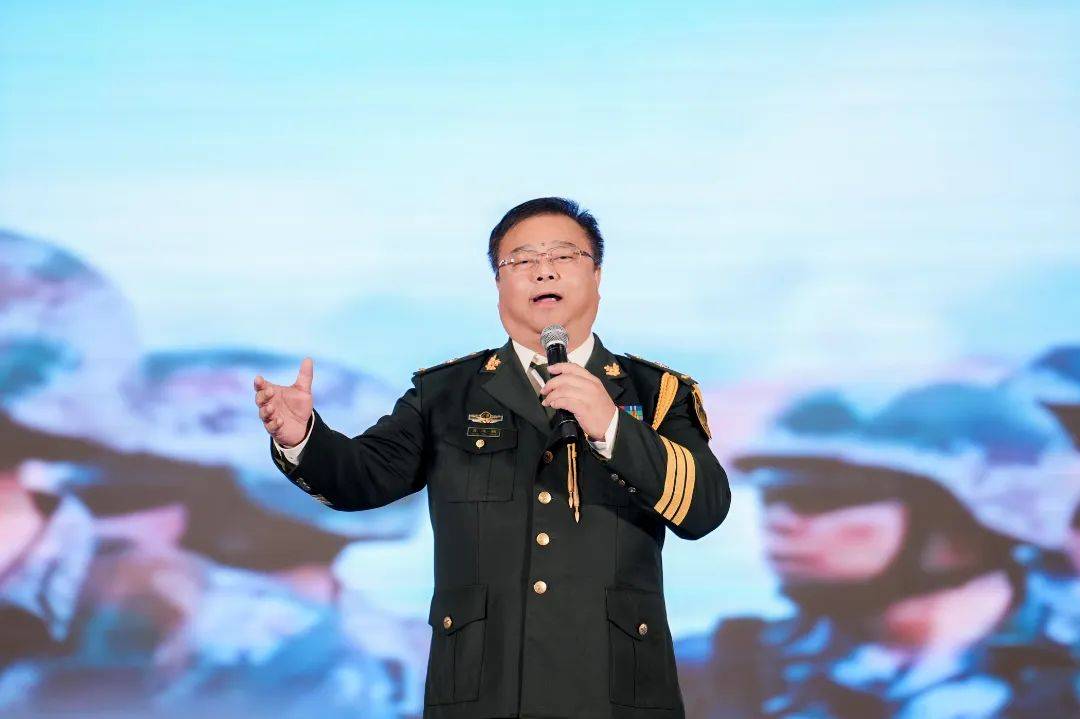 黄志强演员，小巷隐秘宝藏探索之旅