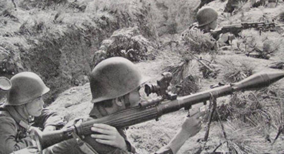 对越自卫反击战电影