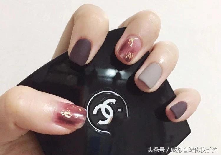 时尚美甲潮流盘点，初学者与进阶用户的全方位指南