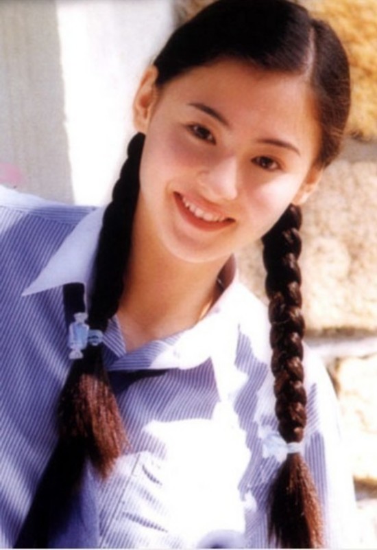 明星旧照见证星途历程，时光倒流，一览星途风采